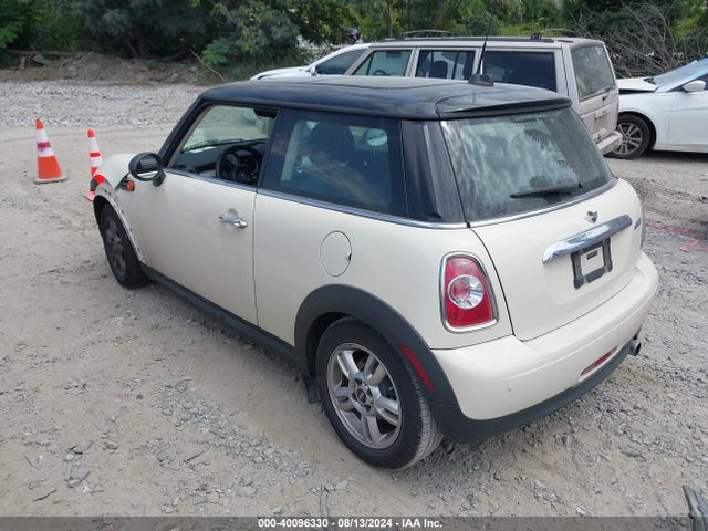 2013 MINI HARDTOP WMWSU3C59DT373030 Photo 2