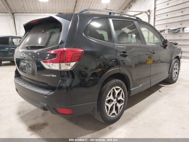 JF2SKAJC1MH452887 Subaru Forester Premium
