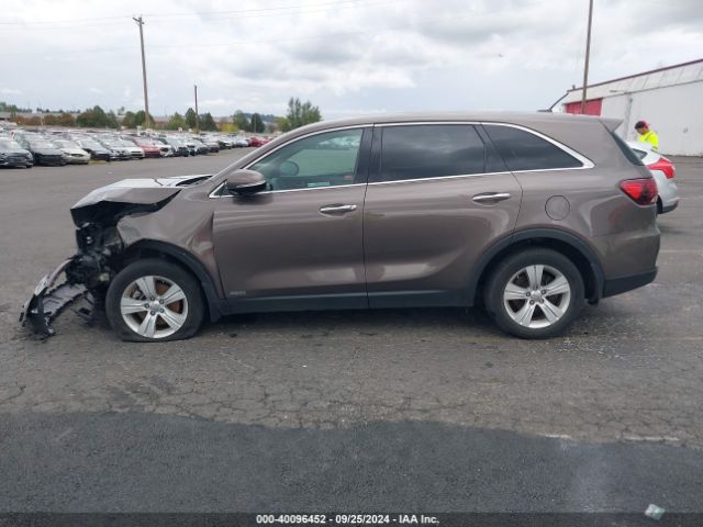 5XYPGDA39KG538395 KIA Sorento 2.4l Lx