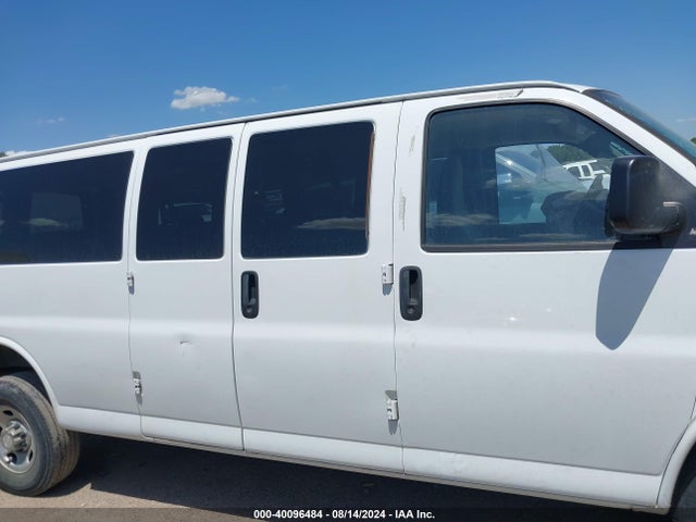 Chevrolet Express 3500 Lt 2018 1GAZGPFG0J1216337 Image 11
