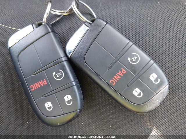 ZACNJDB15PPP37597 Jeep Renegade Upland 4x4