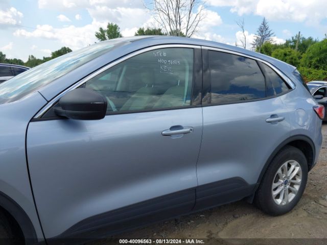 1FMCU9G67NUB92383 Ford ESCAPE SE
