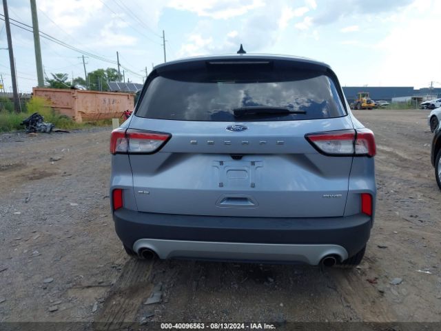 1FMCU9G67NUB92383 Ford ESCAPE SE