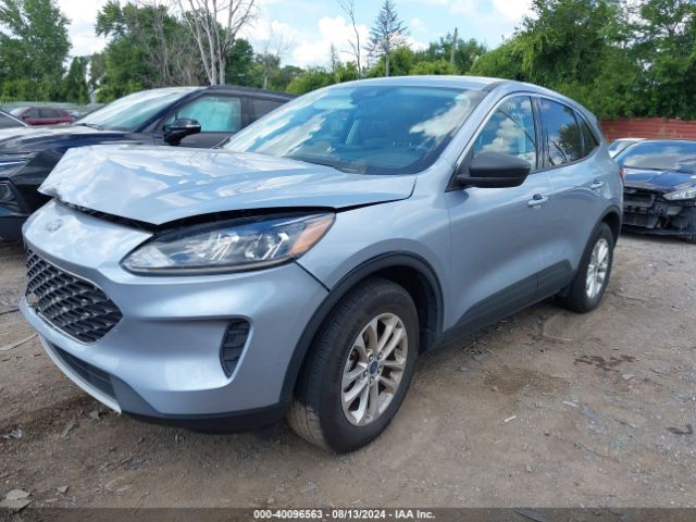 1FMCU9G67NUB92383 Ford ESCAPE SE