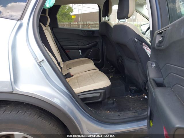 1FMCU9G67NUB92383 Ford ESCAPE SE