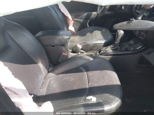 3C4NJDCB5KT638452 Jeep Compass Limited 4x4