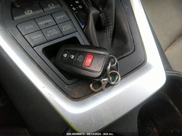 JTMA1RFV5KD037727 Toyota Rav4 Xle Premium
