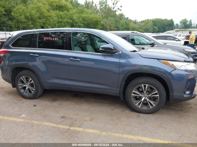 Toyota Highlander Le Plus 2017 5TDBZRFH6HS401593 Image 13