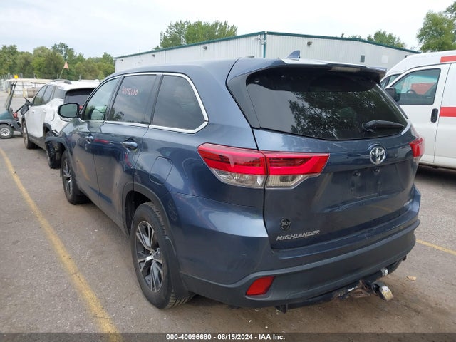 Toyota Highlander Le Plus 2017 5TDBZRFH6HS401593 Image 3