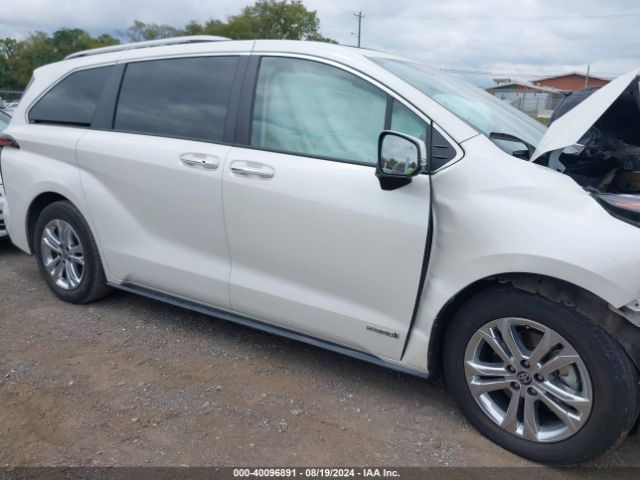 5TDESKFC3MS012031 Toyota Sienna Platinum