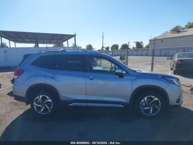 JF2SKAMC4RH402732 Subaru Forester Touring