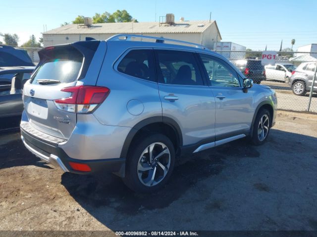 JF2SKAMC4RH402732 Subaru Forester Touring