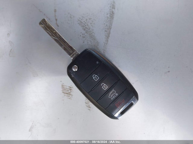 KIA SOUL + 2017 KNDJP3A55H7429682 Image 11