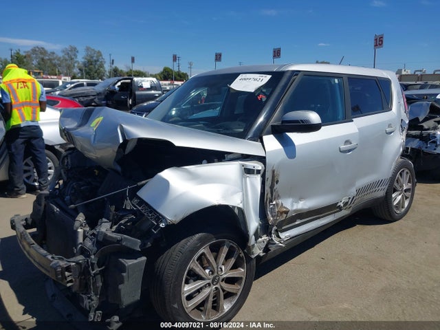 KIA SOUL + 2017 KNDJP3A55H7429682 Image 2