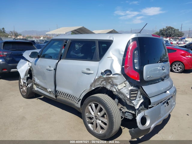 KIA SOUL + 2017 KNDJP3A55H7429682 Image 3