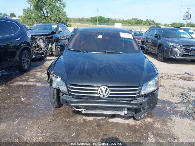 1VWAT7A38FC053143 Volkswagen Passat 1.8t Wolfsburg Edition