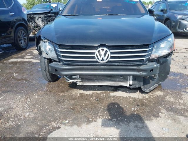 1VWAT7A38FC053143 Volkswagen Passat 1.8t Wolfsburg Edition