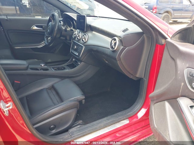 WDDSJ4EB5HN467264 Mercedes-Benz CLA 250