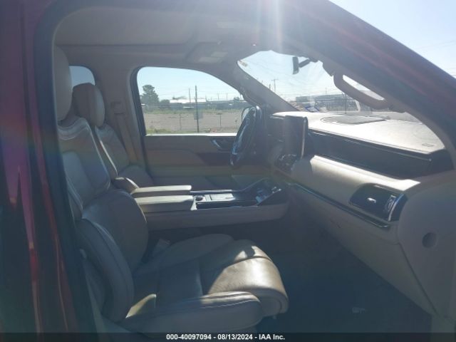 5LMJJ2LT2JEL10862 Lincoln Navigator Reserve