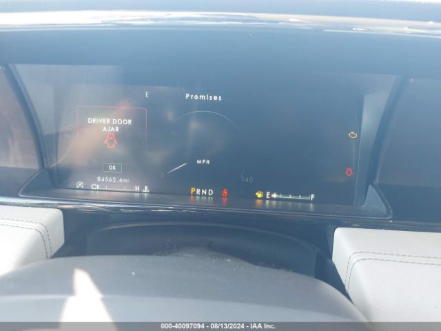 5LMJJ2LT2JEL10862 Lincoln Navigator Reserve