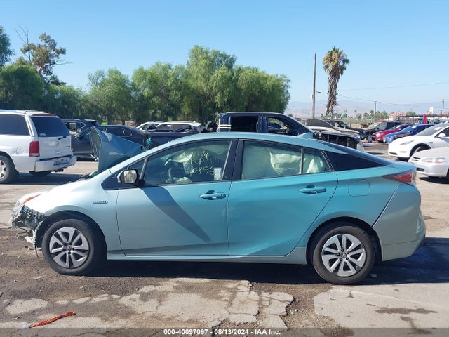 Toyota Prius Two Eco 2016 JTDKARFU7G3017066 Image 14