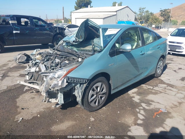 Toyota Prius Two Eco 2016 JTDKARFU7G3017066 Image 2