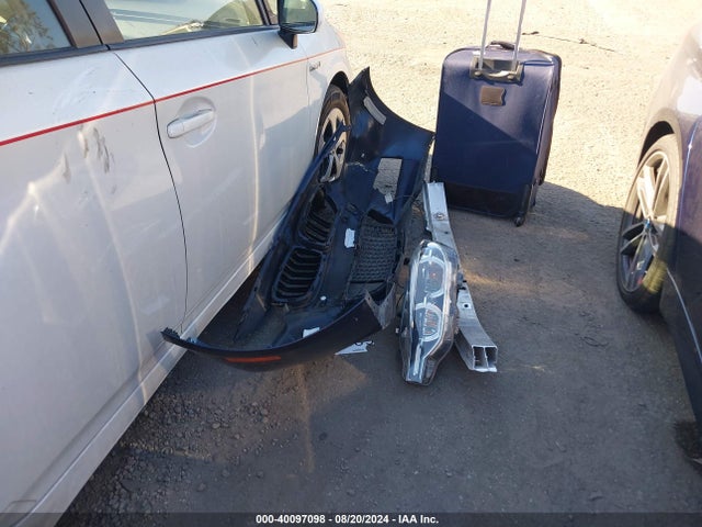 WBA8B3G57JNV00710 BMW 340i