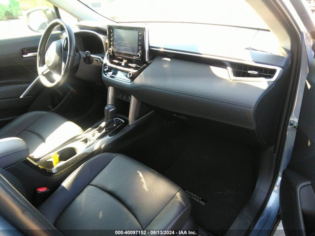 Toyota Corolla Cross Xle 2022 7MUEAABG1NV001204 Image 5