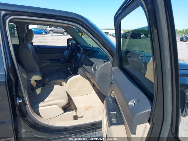 1C4NJPFA4GD603208 Jeep Patriot Latitude