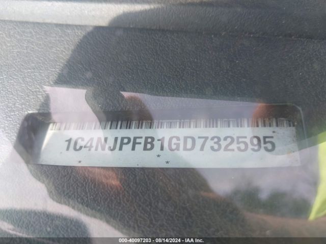 1C4NJPFB1GD732595 Jeep Patriot Latitude