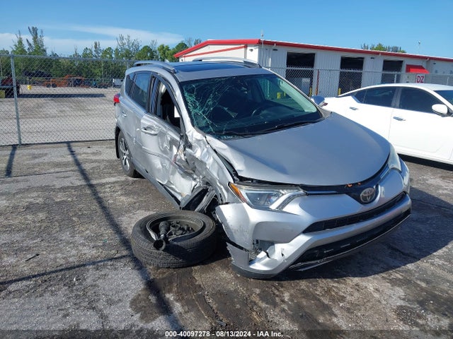 Toyota Rav4 Xle 2018 2T3WFREV1JW443241 Image 1