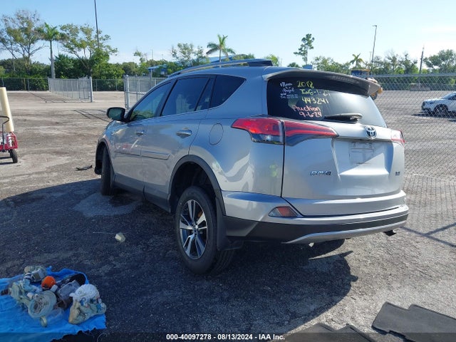 Toyota Rav4 Xle 2018 2T3WFREV1JW443241 Image 3