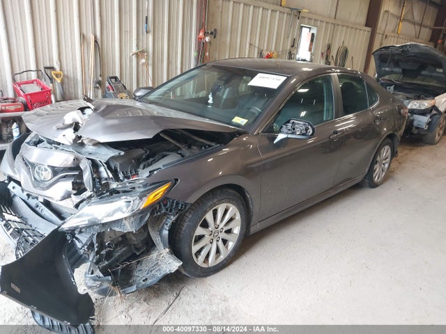 Toyota CAMRY LE 2020 4T1C11AK1LU363237 Image 2