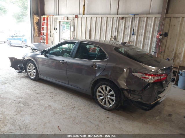 Toyota CAMRY LE 2020 4T1C11AK1LU363237 Image 3