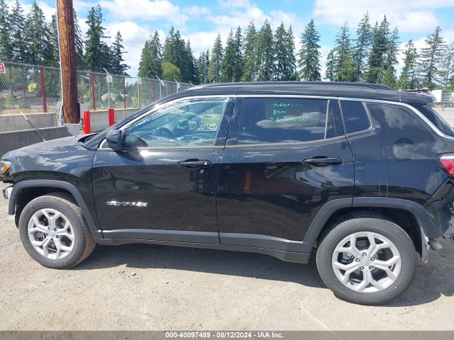 Jeep Compass Latitude 4x4 2024 3C4NJDBN1RT111143 Image 15