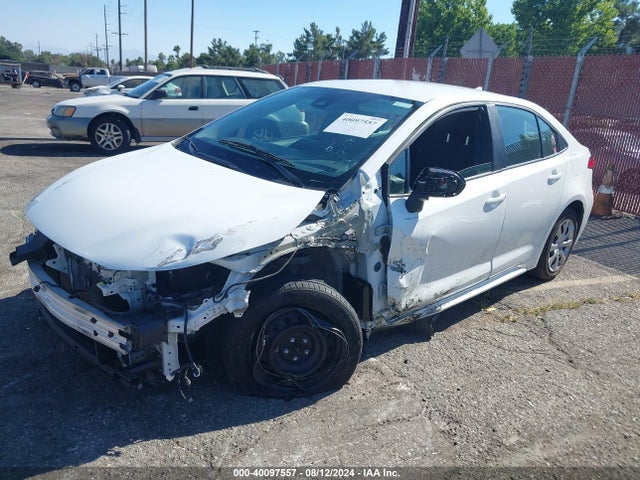 Toyota COROLLA LE 2021 5YFEPMAE5MP231894 Image 2