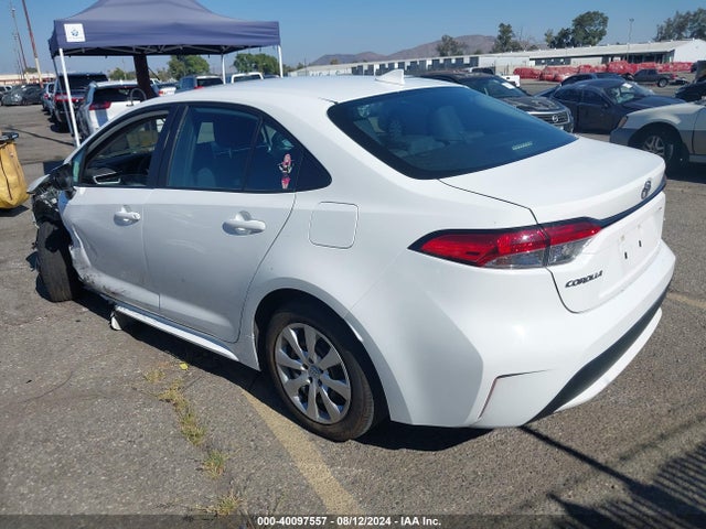 Toyota COROLLA LE 2021 5YFEPMAE5MP231894 Image 3