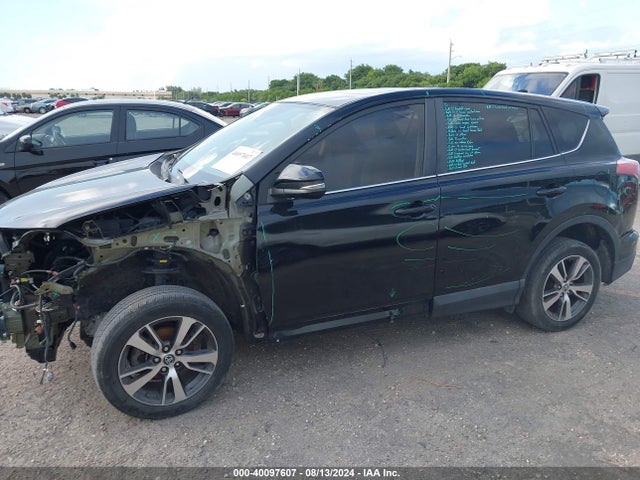 Toyota Rav4 Xle 2018 2T3WFREV3JW483577 Image 17