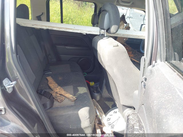 1C4NJPBA3FD402596 Jeep Patriot Sport