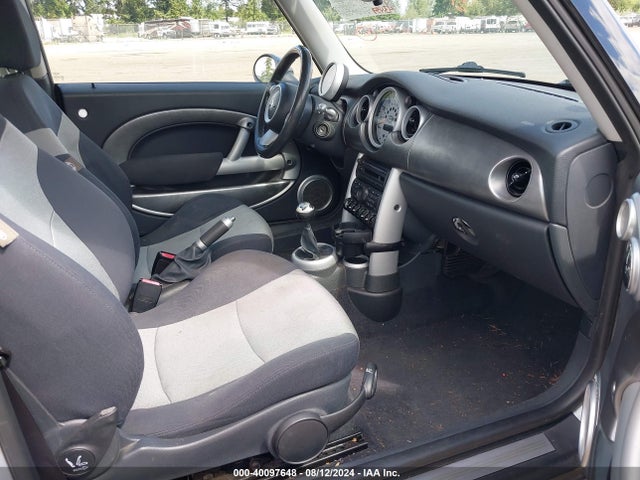 2005 MINI COOPER S WMWRE33415TD91335 Photo 4
