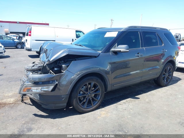 Ford EXPLORER XLT 2018 1FM5K7D86JGB56511 Image 2