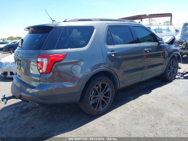 Ford EXPLORER XLT 2018 1FM5K7D86JGB56511 Image 4