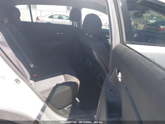 KIA Sportage Lx 2016 KNDPB3AC9G7844820 Image 8