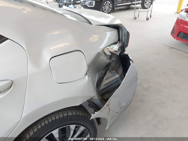 Toyota COROLLA LE 2019 2T1BURHE0KC241227 Image 17