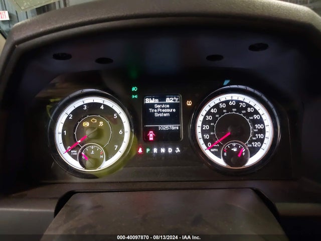 1C6RR7GG6KS705649 RAM 1500 Classic Warlock Quad Cab 4x4 6'4 Box