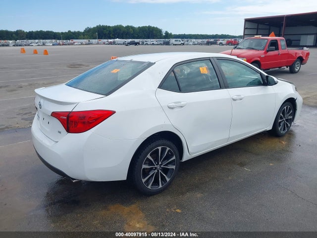 Toyota COROLLA SE 2017 5YFBURHE7HP614532 Image 4