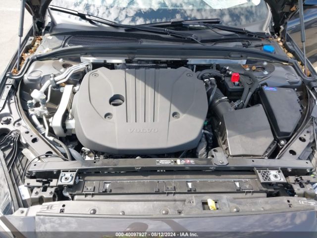 7JRL12TV5PG234487 Volvo S60 B5 Core Dark Theme
