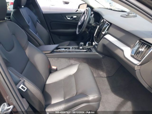 7JRL12TV5PG234487 Volvo S60 B5 Core Dark Theme
