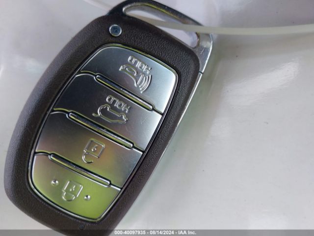 KM8J3CA4XKU069543 Hyundai Tucson Value