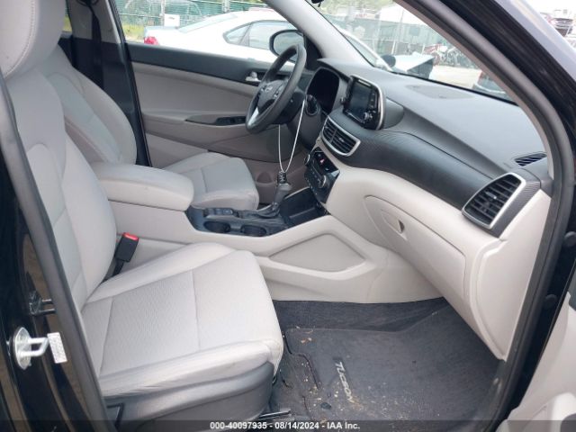 KM8J3CA4XKU069543 Hyundai Tucson Value